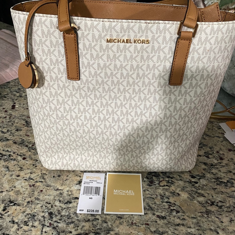 Michael Kors Morgan vanilla bag